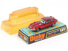 Lot 170 - DINKY TOYS (GB) (1)