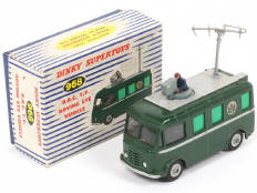 Lot 73 - DINKY TOYS (GB) (1)