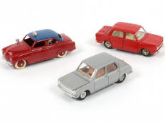 Lot 253 - DINKY TOYS (FRANCE) (3)