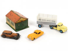 DINKY TOYS (GB) (4)