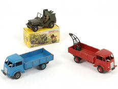 Lot 258 - DINKY TOYS (FRANCE) (3)