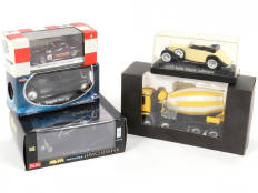 Lot 298 - DIVERS (5)