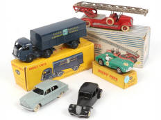 Lot 266 - DINKY TOYS (FRANCE) (5)