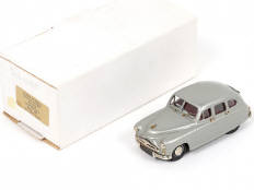 KENNA MODELS (GB) (1)