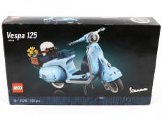 Lot 32 - LEGO (DANEMARK) (1)