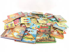 Lot 112 - DIVERS (25)