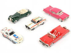 Lot 318 - DIVERS (5)