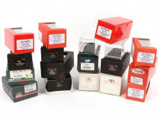 Lot 343 - DIVERS (18)