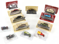 Lot 323 - EDITIONS HACHETTE (FRANCE) (12)