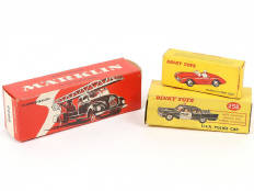 Lot 310 - DIVERS (3)