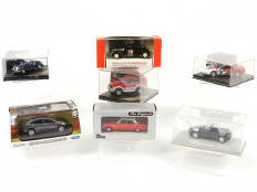 Lot 319 - DIVERS (7)