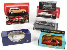 Lot 309 - DIVERS (7)