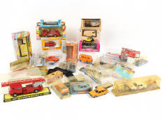 Lot 316 - DIVERS (25)