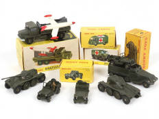 Lot 165 - DINKY TOYS (FRANCE) (11)