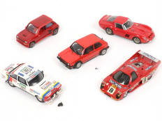 Lot 302 - DIVERS (5)