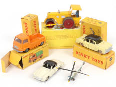 Lot 160 - DINKY TOYS (FRANCE) (5)