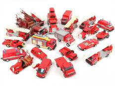 Lot 110 - DIVERS (21)