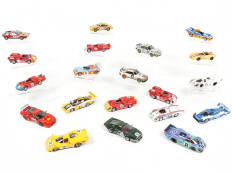 Lot 223 - DIVERS (20)