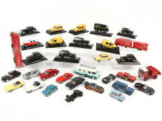 Lot 237 - DIVERS (30)