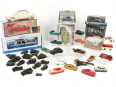 Lot 272 - DIVERS (30)