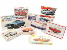 Lot 301 - DIVERS (8)