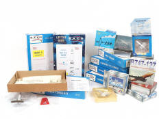 Lot 246 - DIVERS (14)