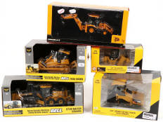 Lot 160 - DIVERS (5)