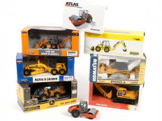 Lot 162 - DIVERS (7)