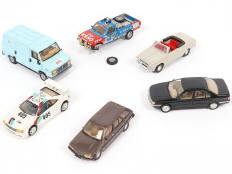 Lot 104 - DIVERS (1)