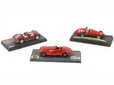 Lot 266 - DIVERS (3)