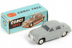 Lot 100 - CORGI TOYS (GB) (1)