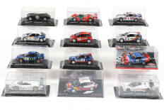 Lot 110 - DIVERS (12)
