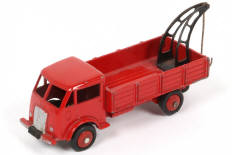 Lot 106 - DINKY TOYS (FRANCE) (1)