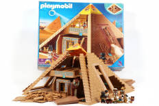 Lot 128 - PLAYMOBIL (ALLEMAGNE) (1)