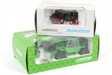 Lot 38 - DIVERS (2)