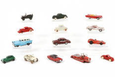 Lot 134 - DIVERS (14)