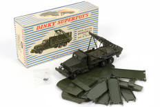 Lot 107 - DINKY TOYS (FRANCE) (1)