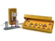 DINKY TOYS (FRANCE) (2)