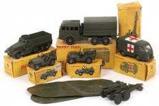 Lot 263 - DINKY TOYS (FRANCE) (6)
