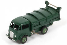 Lot 277 - DINKY TOYS (FRANCE) (1)
