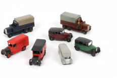 Lot 256 - DINKY TOYS (GB) (7)