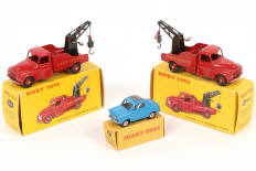 Lot 300 - DINKY TOYS (FRANCE) (3)