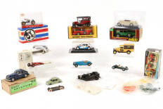 Lot 71 - DIVERS (16)