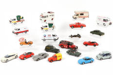 Lot 80 - DIVERS (20)