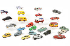 Lot 94 - DIVERS (25)