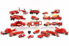 Lot 140 - DIVERS (23)