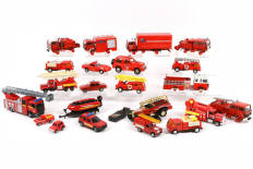 Lot 154 - DIVERS (22)