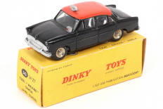 Lot 330 - DINKY TOYS (FRANCE) (1)