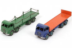 Lot 303 - DINKY TOYS (GB) (2)