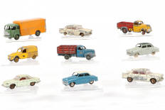 Lot 322 - DINKY TOYS (FRANCE) (9)